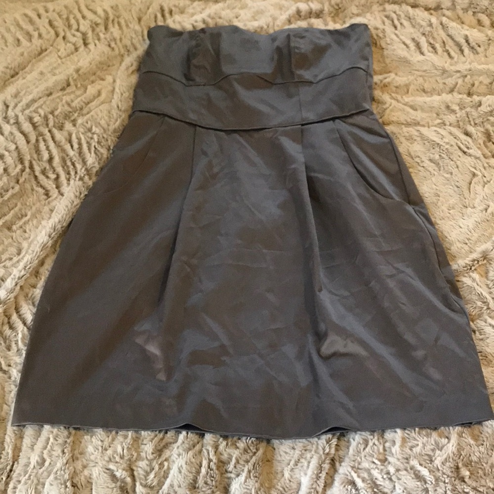 Grey satin strapless dress - Picture 1 of 4